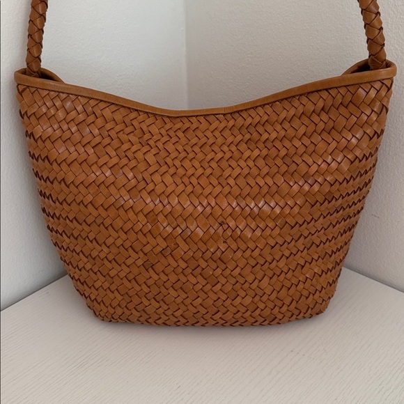 Madewell Tan Leather Woven Shoulder Bag in Light Caramel Brown Purse - Picture 4 of 7